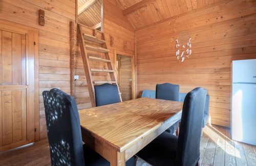 Barx House | Holiday Home 'Barraca Adaptado A' with Mountain View, Wi-Fi and Air Conditioning
