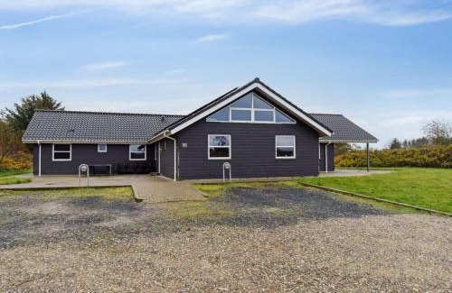 Nr. Lyngby Strand House | Holiday Home Berenika - 500m from the sea by Interhome