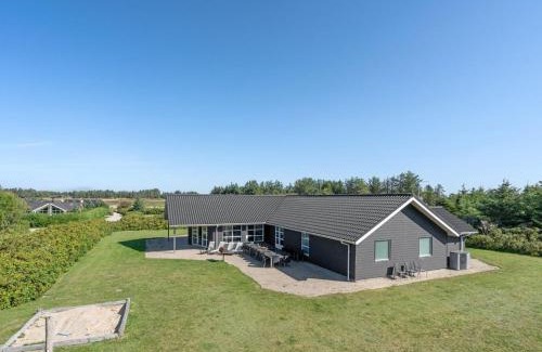 Nr. Lyngby Strand House | Holiday Home Berenika - 500m from the sea by Interhome