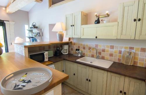 Carpentras House | Holiday Home Bezert by Interhome