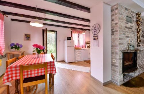 Brod na Kupi House | Holiday Home Božica by Interhome