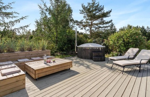 Ørsted House | Holiday Home Botwith - 400m from the sea by Interhome