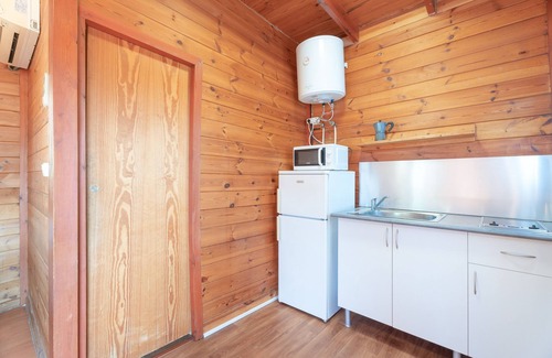Barx House | Holiday Home 'Cabaña Madera B' with Mountain View, Wi-Fi and Air Conditioning
