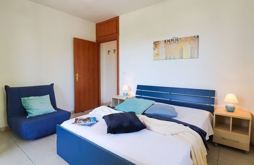 Castro House | Holiday Home 'Calilla A Castro ' with Private Terrace, Balcony and Air Conditioning