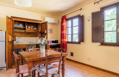 Montecarlo Other | Holiday Home 'Calla' with Shared Pool, Wi-Fi and Air Conditioning