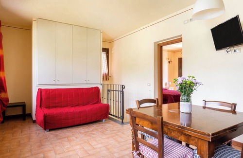 Montecarlo Other | Holiday Home 'Calla' with Shared Pool, Wi-Fi and Air Conditioning