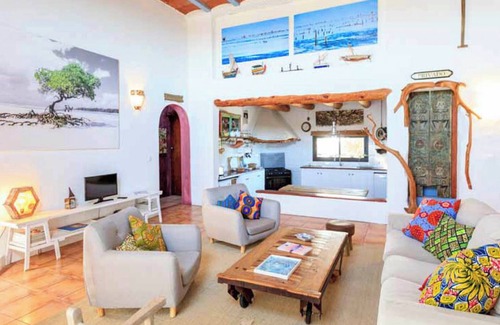 Formentera House | Holiday Home 'Can Piedrópolis' with Sea View, Private Pool and Wi-Fi