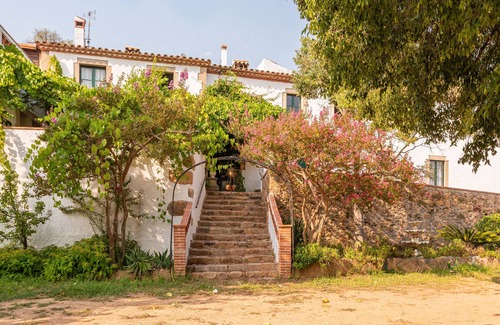 Tossa de Mar House | Holiday Home 'Can Garriga, Casa Principal' with Mountain View, Private Terrace and Wi-Fi