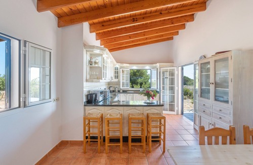 Pilar de la Mola House | Holiday Home 'Can Juan Pedro' with Sea View, Wi-Fi and Air Conditioning