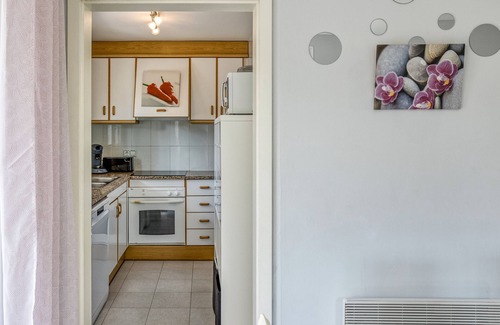 L'Escala House | Holiday Home 'Casa 3 Dormitorios' with Mountain View, Wi-Fi and Air Conditioning