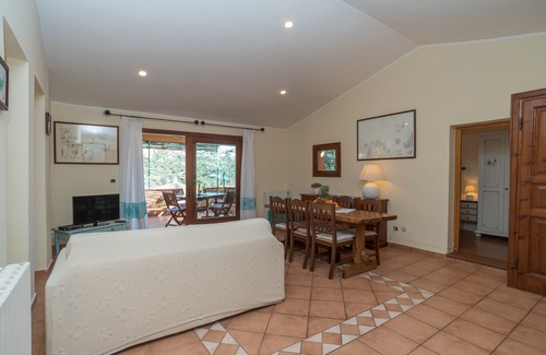 Case Dell'Abbatoggia House | Holiday Home 'Casa Marina' with Terraces, A/C and Wi-Fi