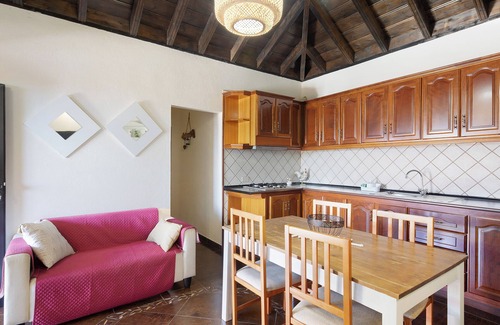 Tijarafe House | Holiday Home "Casa La Flamenca" with Sea Views, Private Pool and Wi-Fi