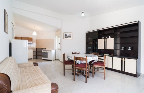 Monte Longu House | Holiday Home 'Casa Rial' with Balcony, Wi-Fi and Air Conditioning