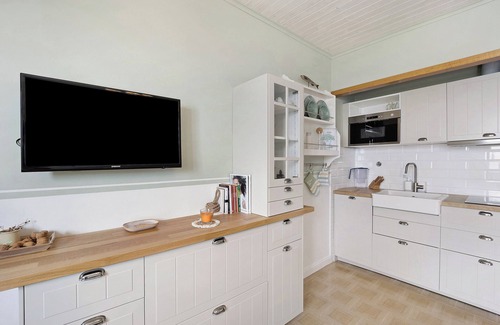 Ospedaletti House | Holiday Home 'Casa Salviamare' with Sea View, Pool & Terrace