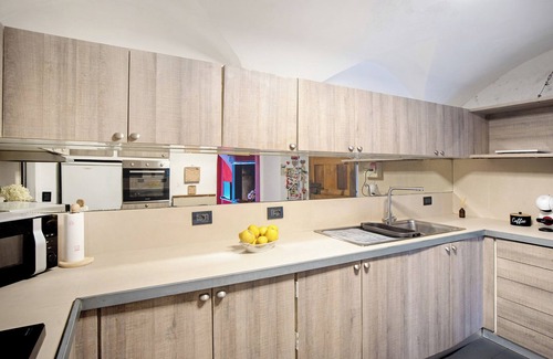 Sanremo House | Holiday Home 'Casone' with Sea View, Wi-Fi and Air Conditioning