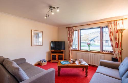 Drumnadrochit House | Holiday Home Coiltie House by Interhome