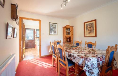 Drumnadrochit House | Holiday Home Coiltie House by Interhome