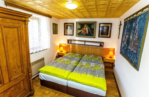 Rovensko pod Troskami House | Holiday Home Křečovice by Interhome
