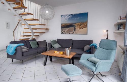Neßmersiel House | Holiday Home Deichblick by Interhome