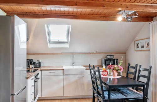 Dornum House | Holiday Home 'Deichperle Anton' with Private Terrace and Wi-Fi