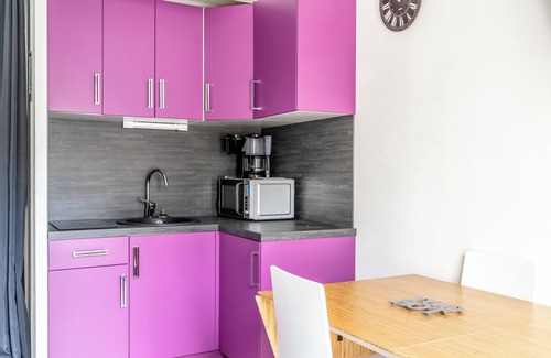 Pornic House | Holiday Home - 'Domaine' with Shared Pool and Private Garden