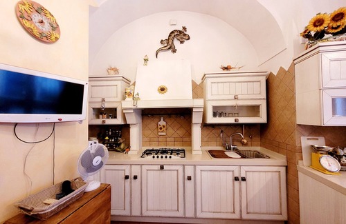 Vietri sul Mare House | Holiday Home 'Dreams Apartment' with Private Terrace, Balcony and Wi-Fi