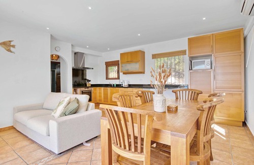Teulada House | Holiday Home 'Dulce Amor' with Sea View, Wi-Fi and Air Conditioning