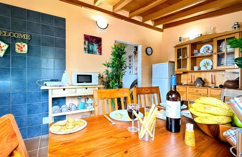 Las Hayas House | Holiday Home 'Casa Pavón De La Fortaleza Chipude' with Sea Views, Private Terrace and Wi-Fi