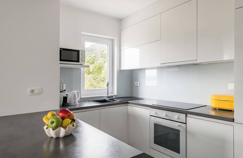 Makarska Villa | Holiday Home Ferias in Makarska for 6 - Private Pool, Parking, BBQ & Fast Wi-Fi