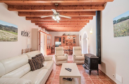Felanitx House | Holiday Home 'Finca Can Xet' with Mountain View, Pool & Wi-Fi