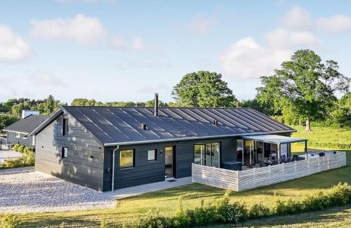 Bønnerup Strand House | Holiday Home Finulf - 300m from the sea by Interhome