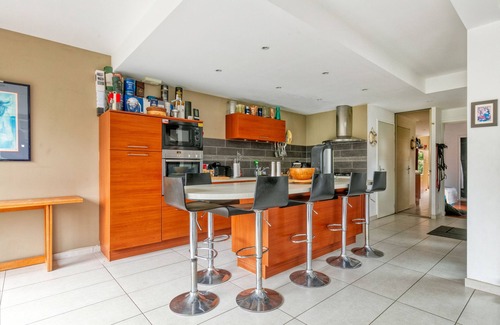 La Baule-Escoublac House | Holiday Home 'La Tanière' with Private Terrace, Private Garden and Wi-Fi