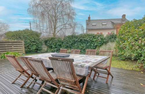 La Baule-Escoublac House | Holiday Home 'La Tanière' with Private Terrace, Private Garden and Wi-Fi