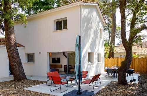 Saint-Brevin-les-Pins House | Holiday Home Ohana by Interhome