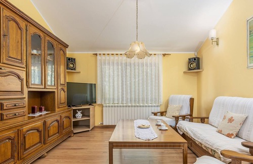 Tinjan Villa | Holiday home Fragola with Outdoor Swimmingpool in Tinjan