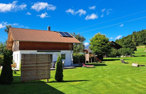 Gemarkung Oberdigisheim House | Holiday Home 'Geyerbad' with Private Terrace and Wi-Fi