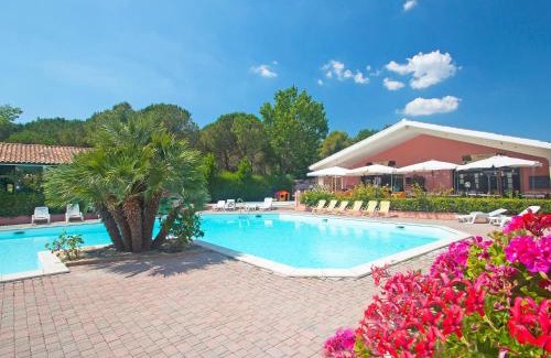 Marina di Bibbona House | Holiday Home Gineprino-1 by Interhome