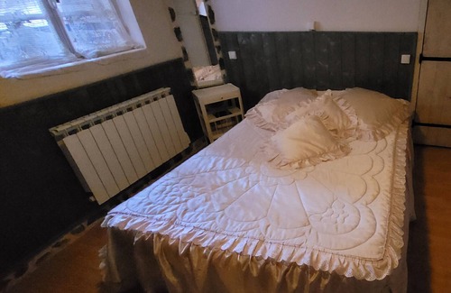 Nohedes House | Holiday Home 'Gîte Bellevue' with Mountain View, Wi-Fi and Air Conditioning