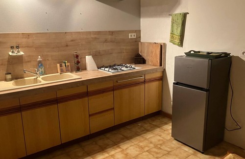 Molamboz House | Holiday Home 'Gîte Du Poisson Rouge' with Private Terrace and Shared Garden
