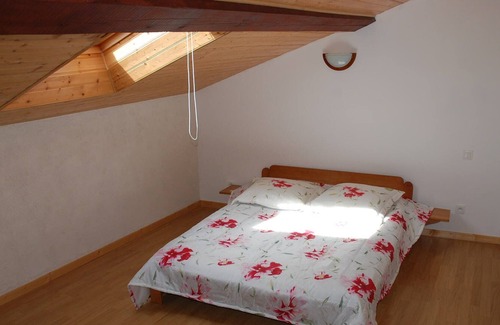 Auzat House | Holiday Home 'Grange Rénovée' with Mountain View