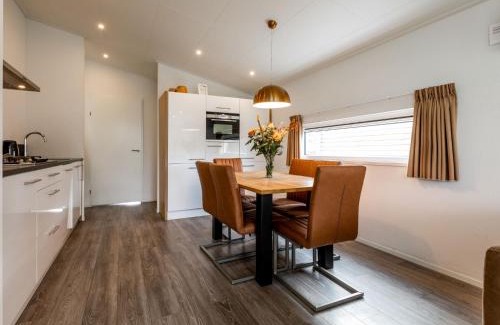 Gasthuis House | Holiday Home Green Resort Mooi Bemelen-1 by Interhome
