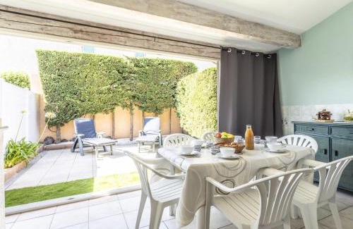 Agde House | Holiday Home Hacienda Beach II-7 by Interhome