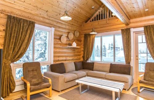 Kehys-Kainuu House | Holiday Home Hallantähti cottage by Interhome