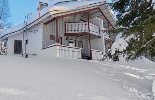 Kehys-Kainuu House | Holiday Home Hallantytär a1 paritalo by Interhome