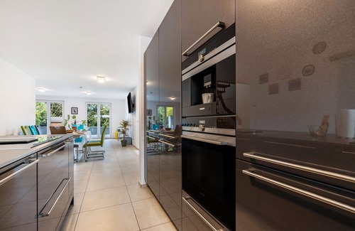 Wald House | Holiday Home 'Haus Mit 4 Schlafzimmern' with Shared Terrace, Shared Garden and Wi-Fi