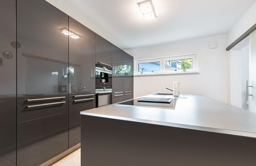 Wald House | Holiday Home 'Haus Mit 4 Schlafzimmern' with Shared Terrace, Shared Garden and Wi-Fi