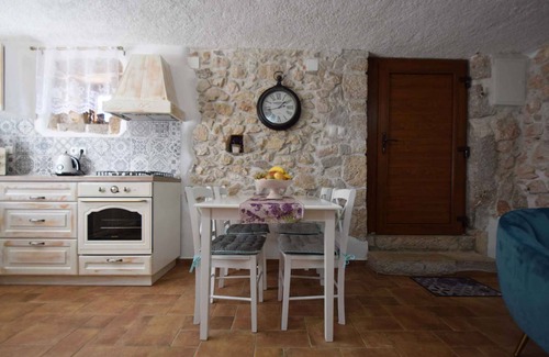 Sveti Anton House | Holiday home With pool and jacuzzi