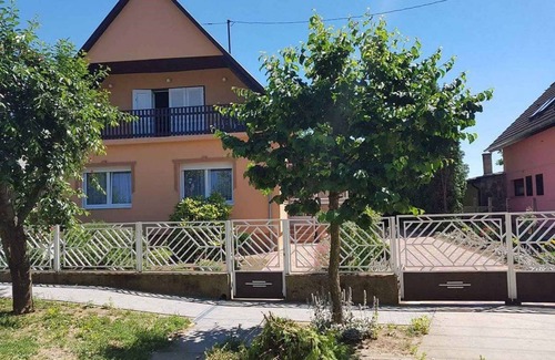 Balatonboglar House | Holiday home with Wi-Fi and air conditioning
