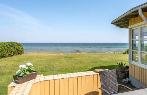 Otterup House | Holiday Home Hwitserk - 5m from the sea by Interhome