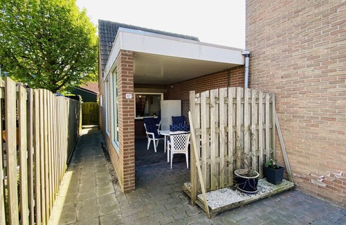 Aagtekerke House | Holiday home in Aagtekerke for 5-6 people 1 mi from the beach